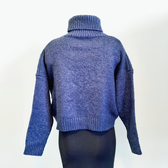 🅱️🅾️G🅾️ thick winter turtle neck navy sweater … - Picture 2 of 3